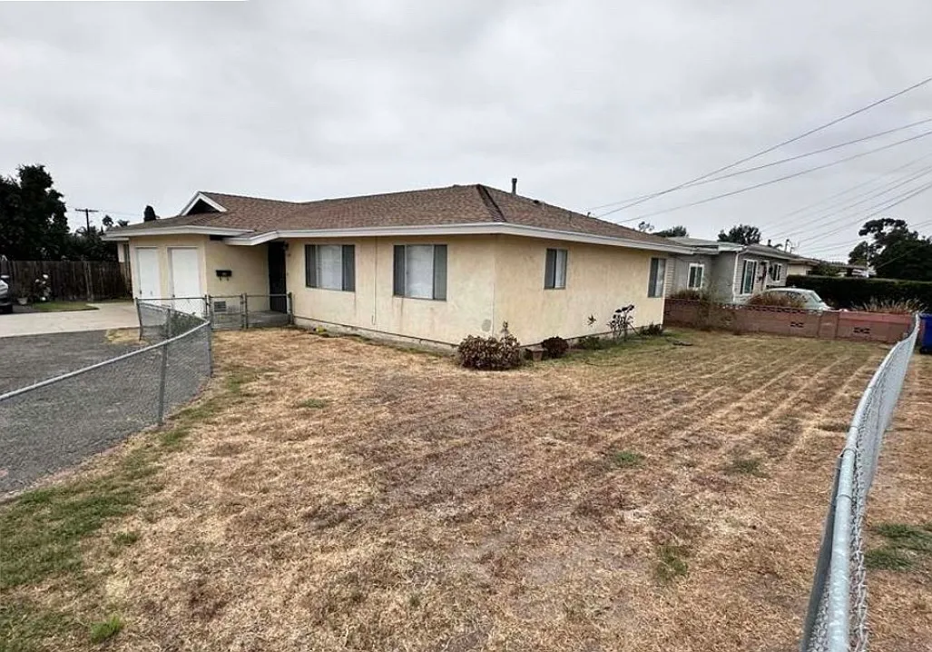 2 bed, 840 sqft, $2,900 — Photo 1