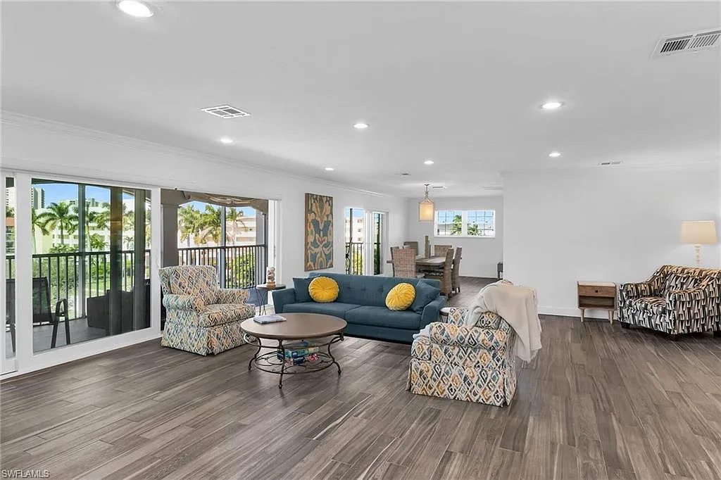3 bed, 3.0 bath, 2192 sqft, $4,375 — Photo 1