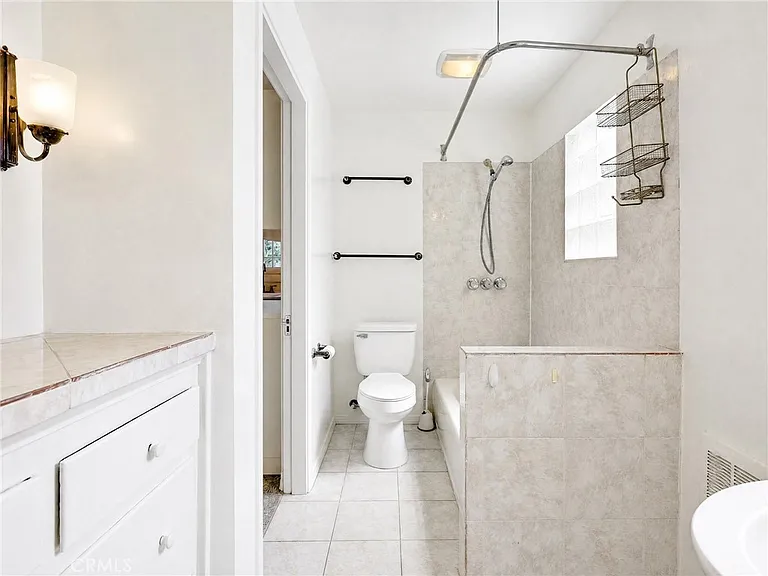 22028 Covello St #A & B — Photo 19