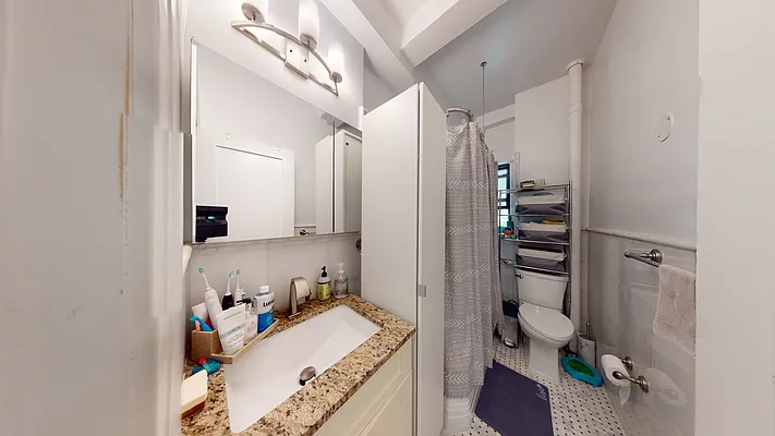 Rented by Bond New York | media 26