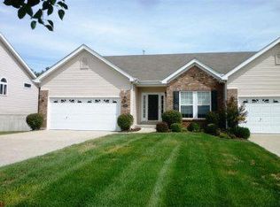 126 Fallon Villas Ct, O'Fallon, MO 63368