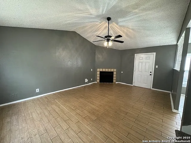 3 bed, 2.5 bath, 1216 sqft, $1,325 — Photo 4