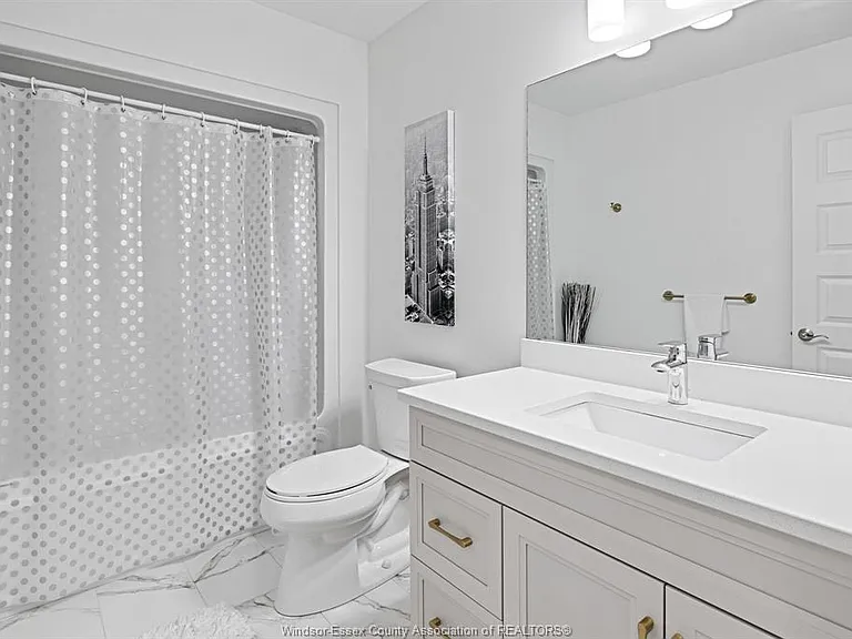 116 Peters St — Photo 18