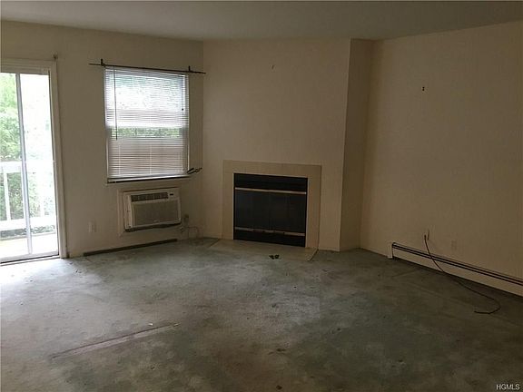 5th image of 15 Lexington Hills Unit 9