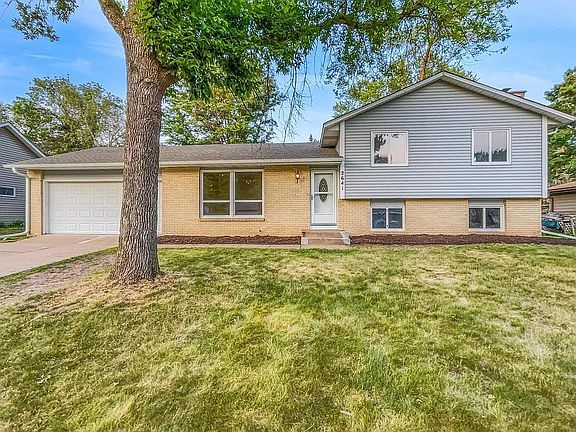 4th image of 2642 Hidden Valley Ln