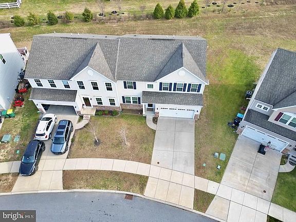 4th image of 337 Tiger Lily Dr