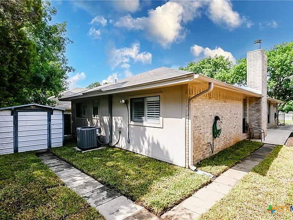5th image of 1217 Bluff Creek Cir