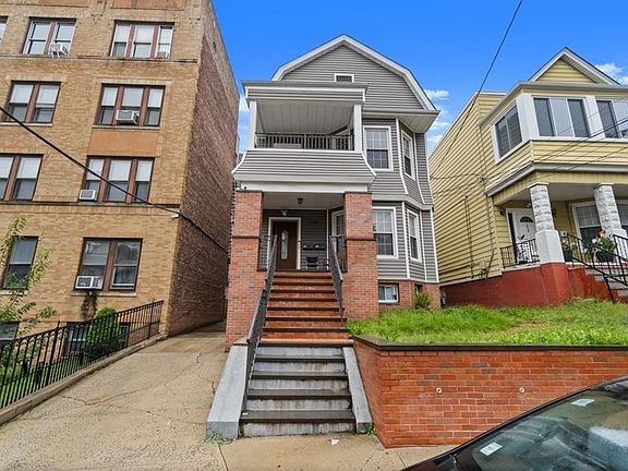 3rd image of 174 Fairview Ave #2