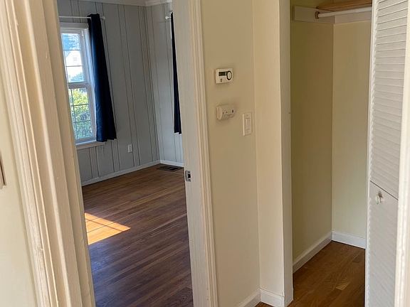 4th image of 945 33rd St #945