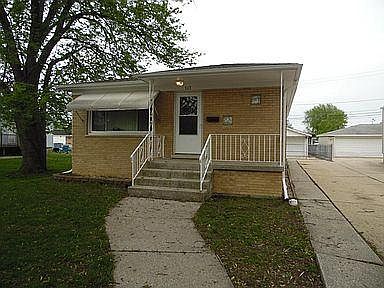 1st image of 513 Greenbay Ave
