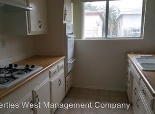 921 W 25th St, San Pedro, CA 90731
