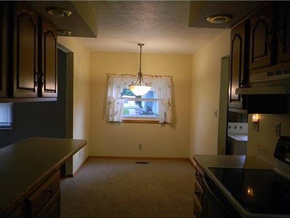 kitchen & eating area