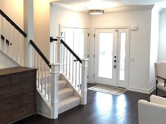2nd image of 31 Allegheny Ave