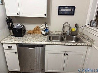 3rd image of 2901 Lincoln Ave