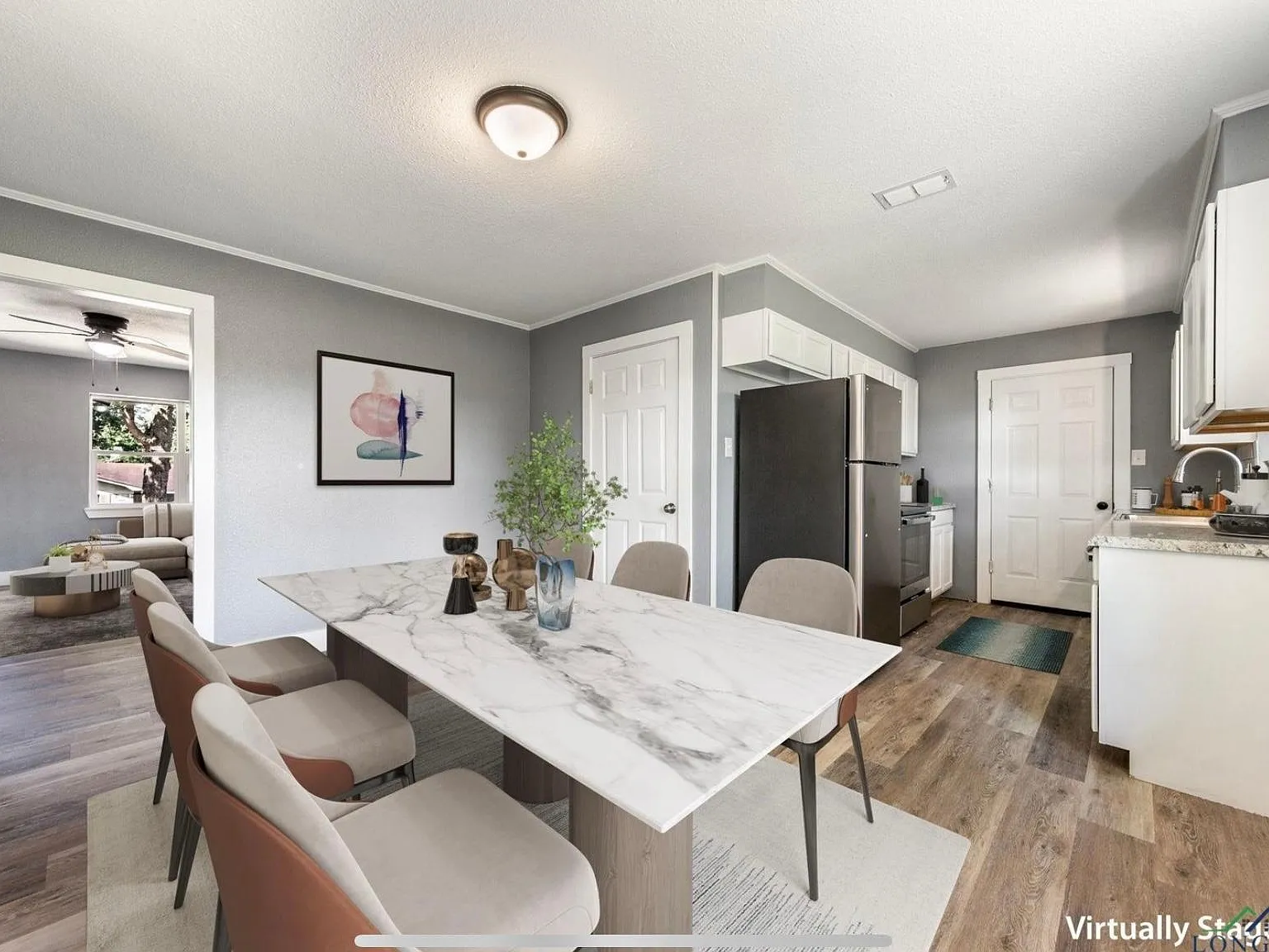 11 Neal St — Photo 1