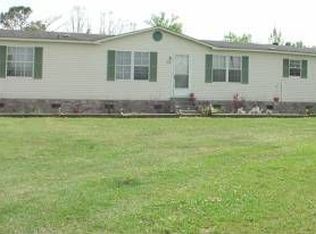 110 New Rd, Burgaw, NC 28425