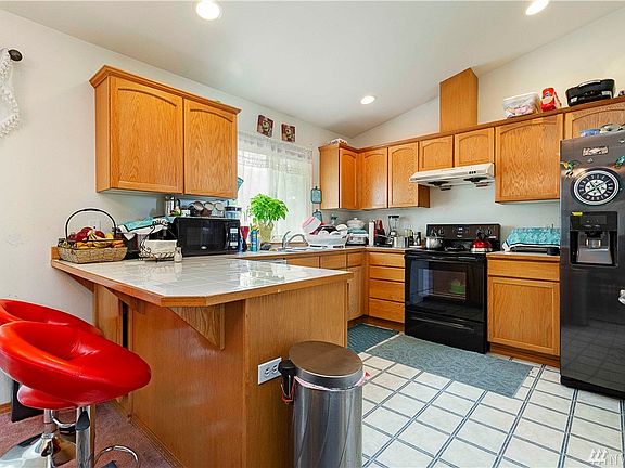 5th image of 2208 190th St SW
