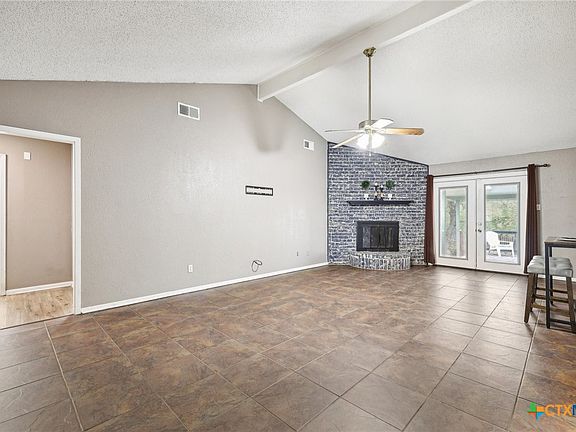 5th image of 2902 Veterans Ave