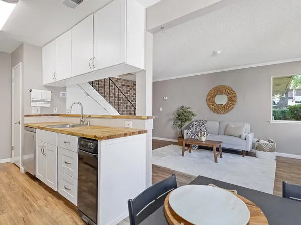 11543 Quartz Dr APT 3, Auburn, CA 95602