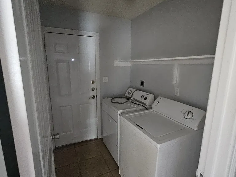 705 W Emerald Dr #B — Photo 6