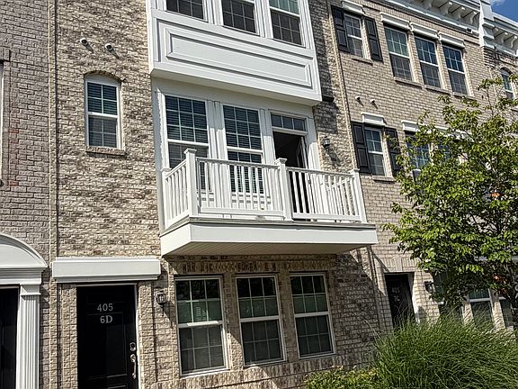 3rd image of 405 Monroe Ave
