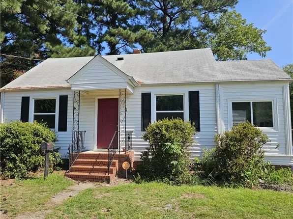 8 Fairview Cir S, Portsmouth, VA 23702