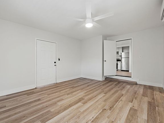 4th image of 15105 Nurmi St