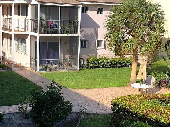 3rd image of 1431 S 14th Ave APT 206