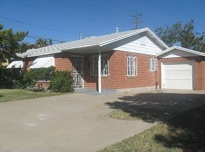 2nd image of 820 Argentina St
