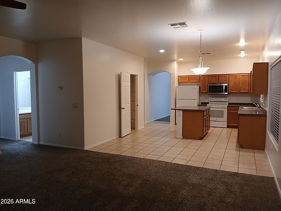 5th image of 33403 N WASH VIEW Road