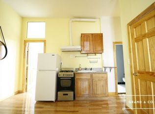 228 Leonard St #2B, Brooklyn, NY 11211