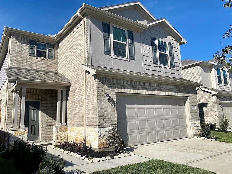 21114 Dolphin Bay Ln — Photo 1