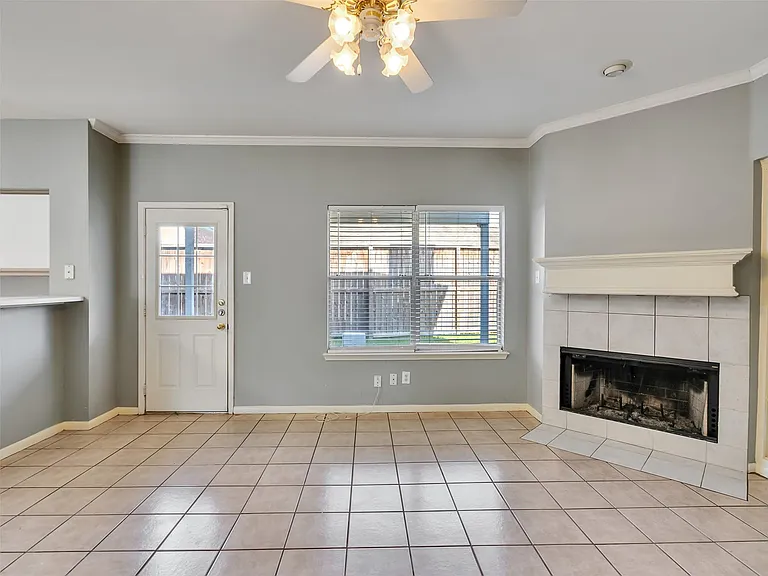 11703 Emerald Hill Dr #C — Photo 19