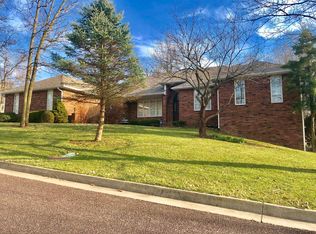 831 Lakewood Dr, Monett, MO 65708