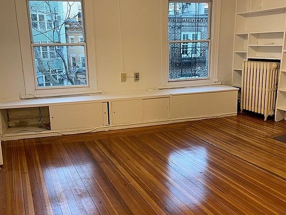 2nd image of 9 Patchin Pl APT 11