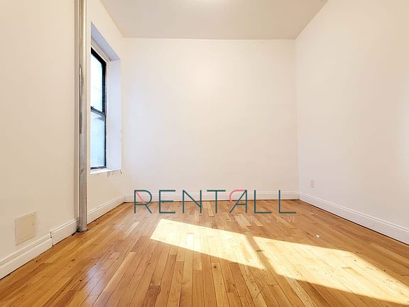 3rd image of 1406 Putnam Ave APT 3L