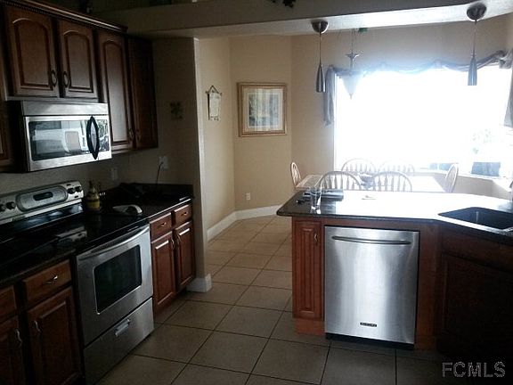 4th image of 18 Claymont Ct N