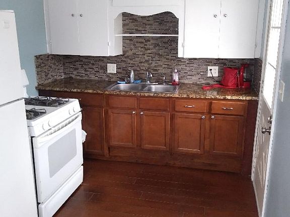 Kitchen. Granite countertops