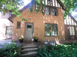 217 E Pine St, Grove City, PA 16127