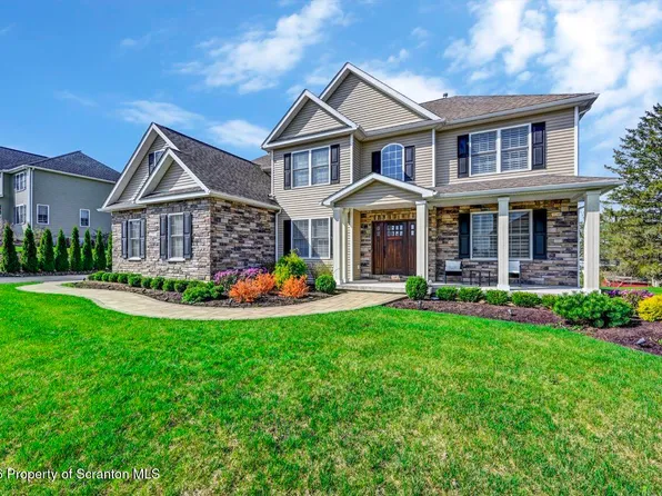 5 Seminary Hill Rd, Clarks Summit, PA 18411