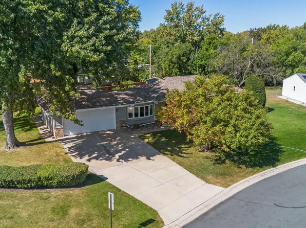 8742 Thomas Ave S, Bloomington, MN 55431