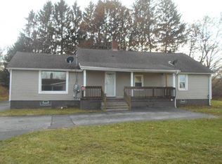 720 E Overlook Dr, Edinburg, PA 16116