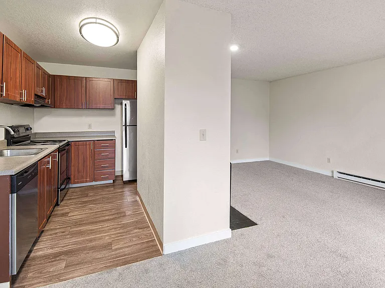 Brookstone Apartments — Photo 9