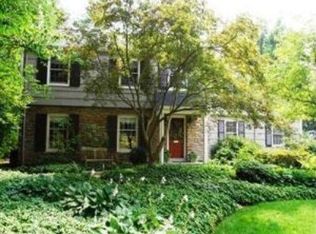 2 Emery Ln, Cincinnati, OH 45227
