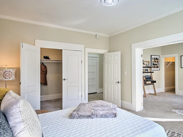 Spacious walk in closet!