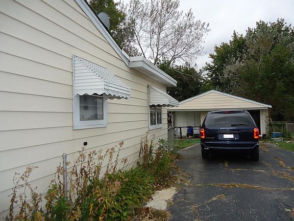 3rd image of 5915 W 89th Pl