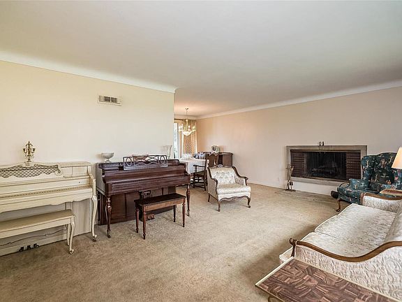 5th image of 2909 Bellerive Dr