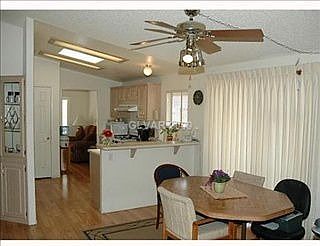 3rd image of 618 Mount Williamson Way