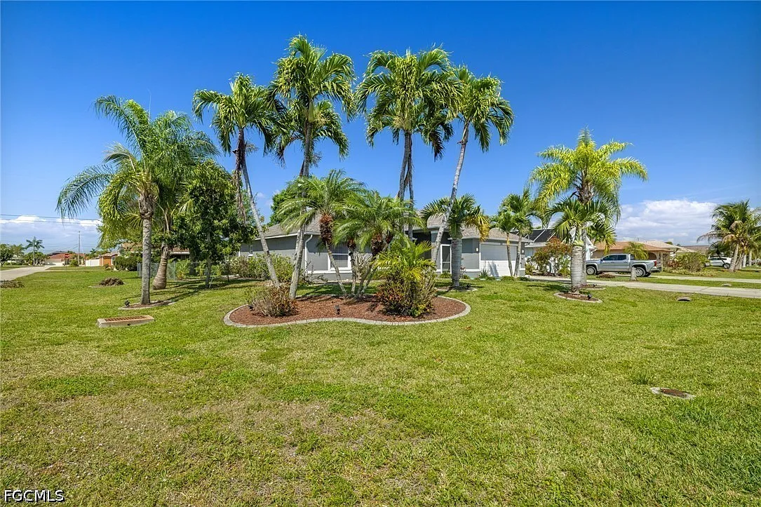 3 bed, 2.0 bath, 1472 sqft, $2,250 — Photo 3