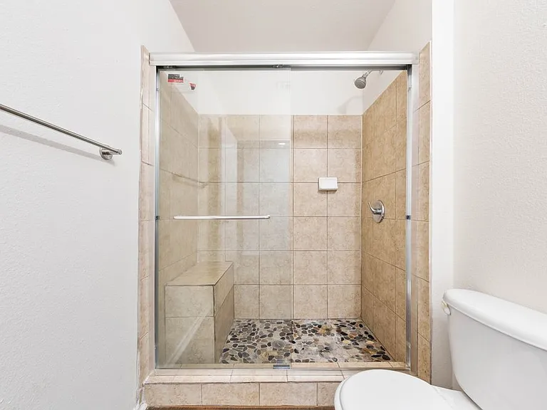 6402 Candleview Ct — Photo 22